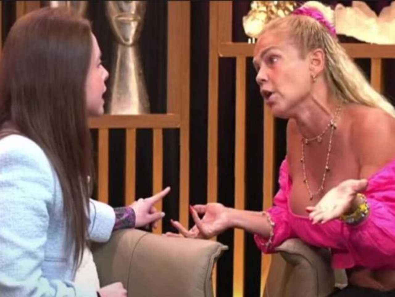 Adame toma partido Niurka maryfer Centeno