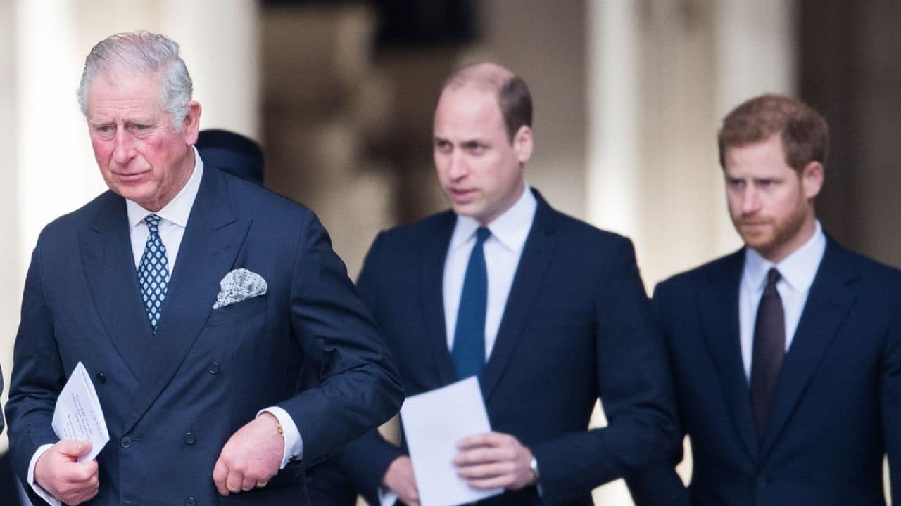 Rey Carlos III pide iglesia Harry