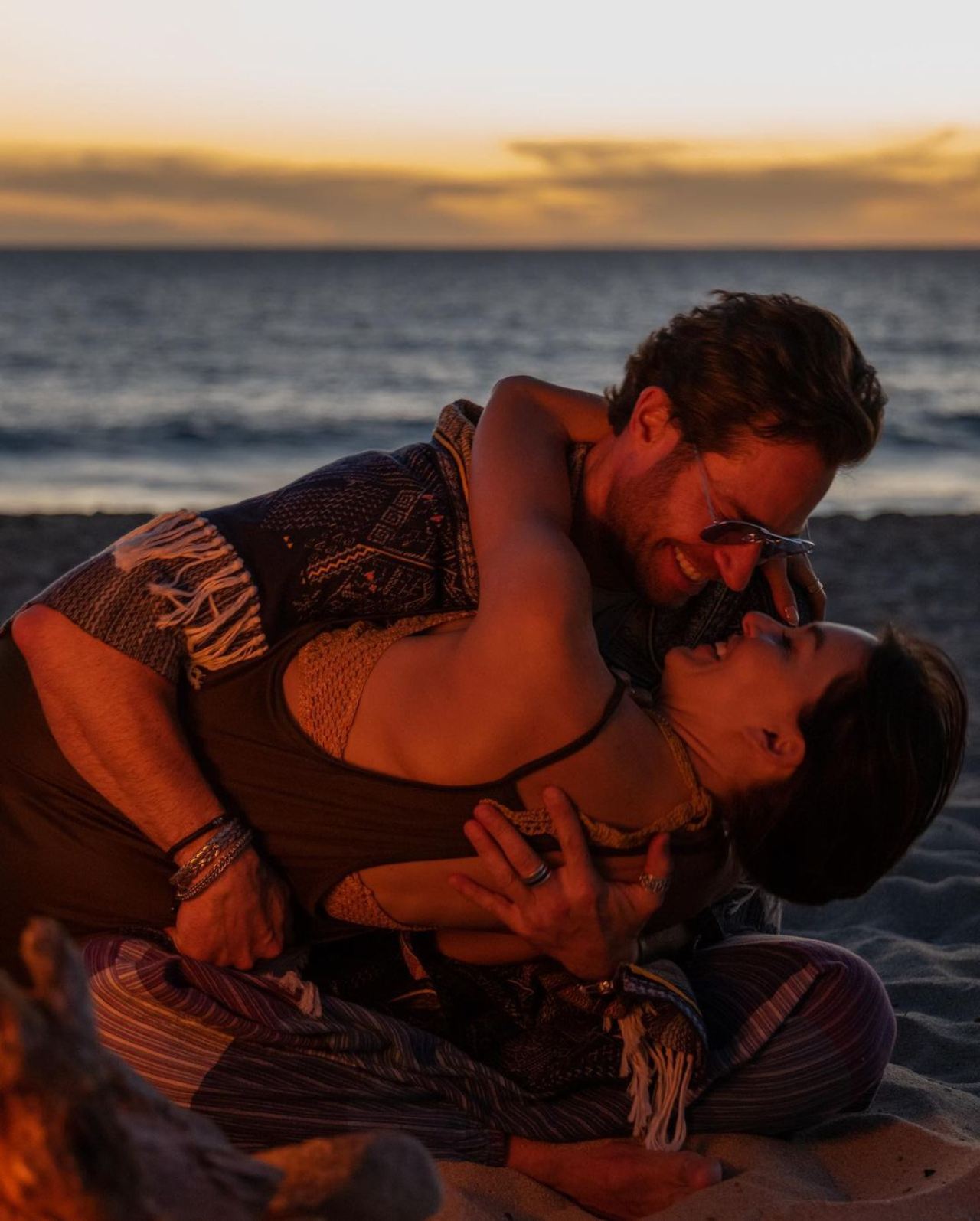 Sebastian Rulli Angelique Boyer vientre abultado