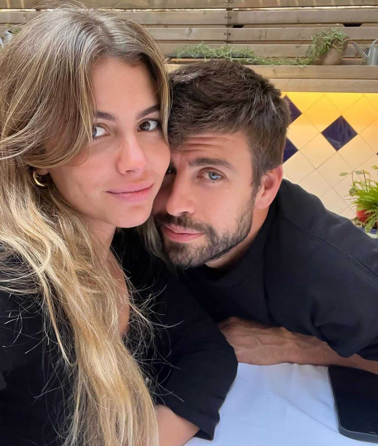 Piqué sube foto con Clara Chía
