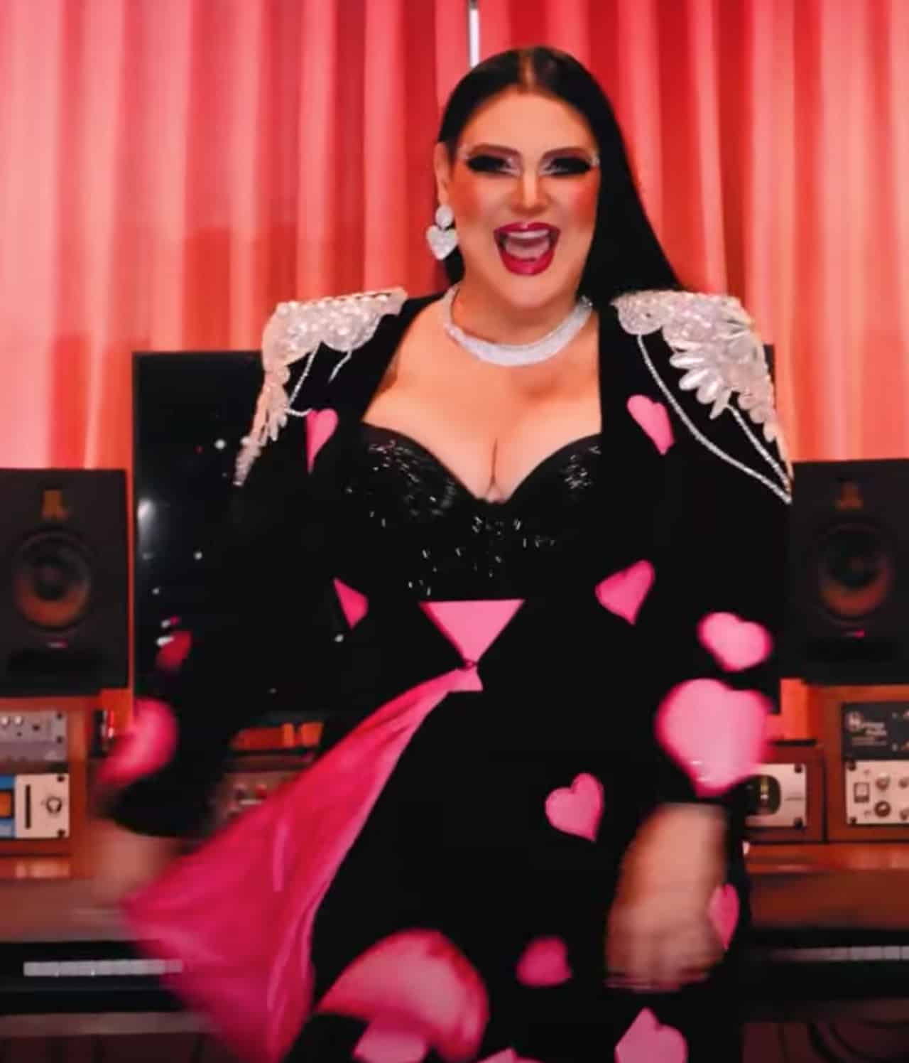 Alejandra Ávalos drag queen cancion nueva