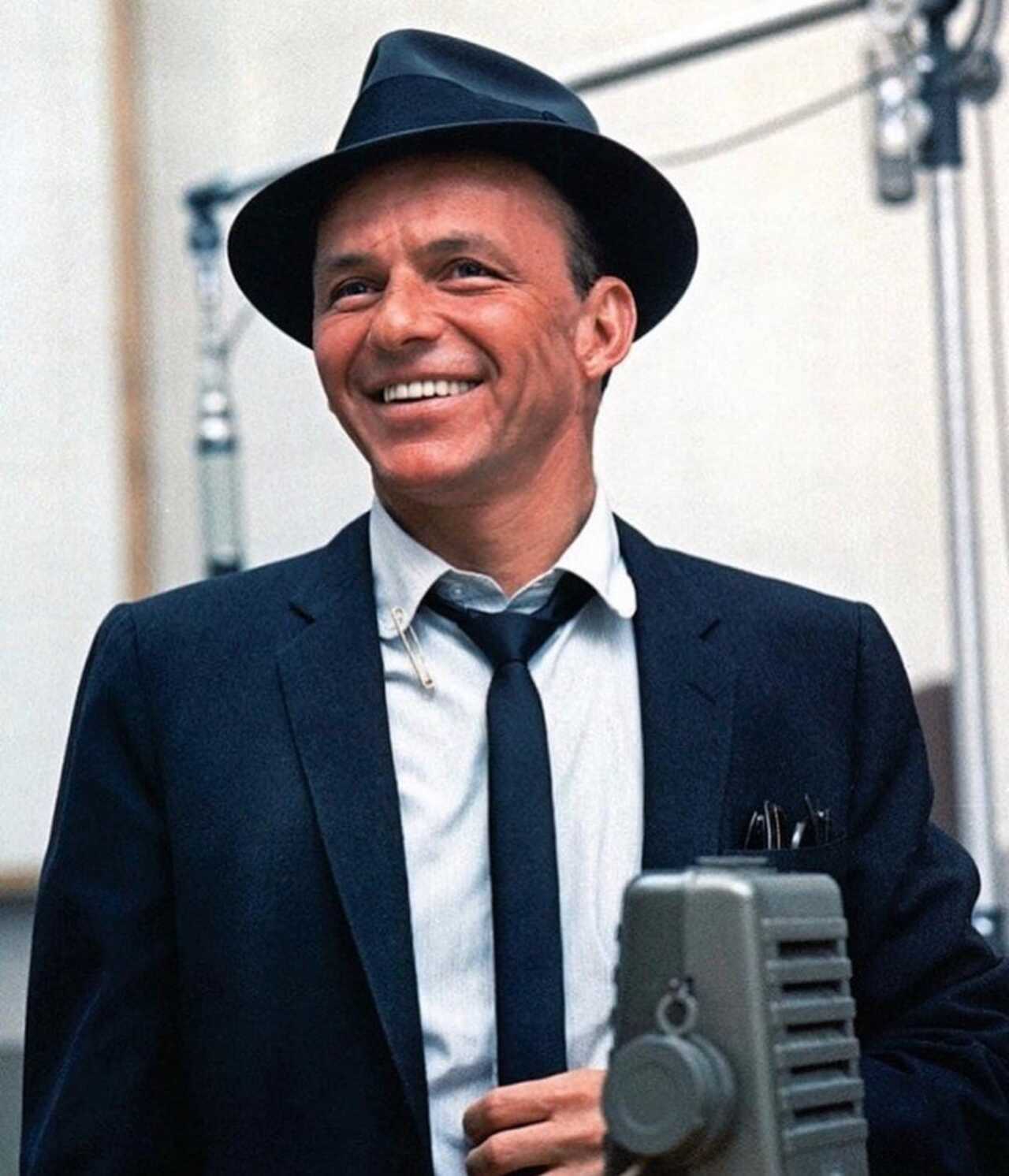 Frank Sinatra comparado Bad Bunny