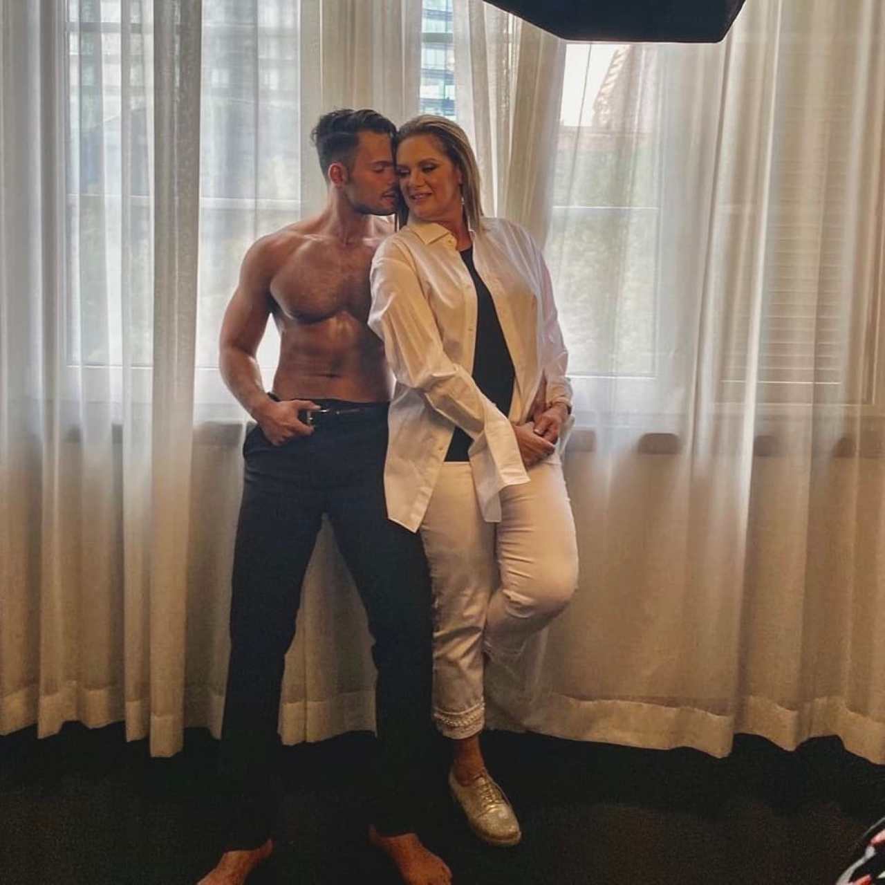 Erika Buenfil anda con Emmanuel Palomares