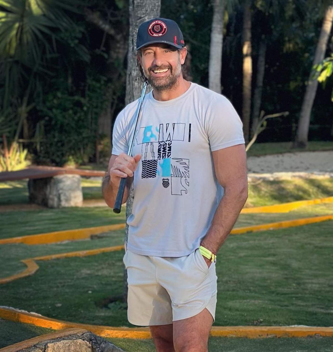 Gabriel Soto prefiere compañia Laura Zapata