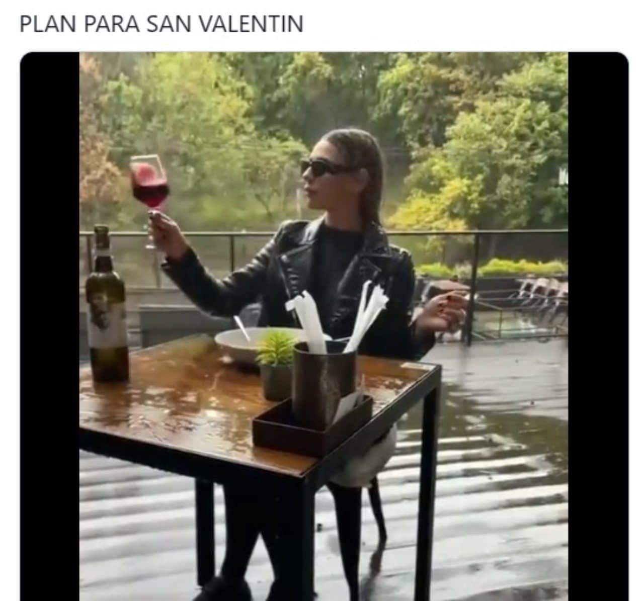 Plan cita memes San Valentin solteros