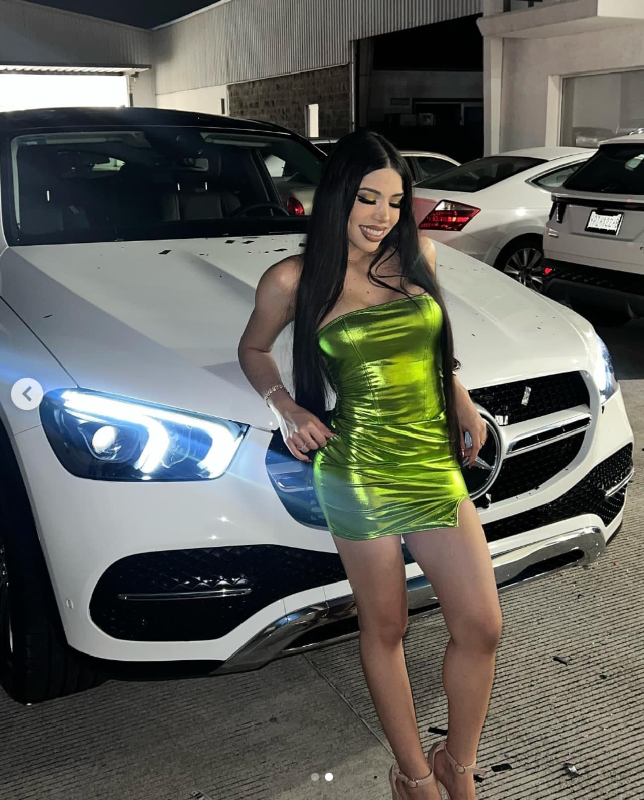 Yeri Mua camioneta lujo nueva camionetaA