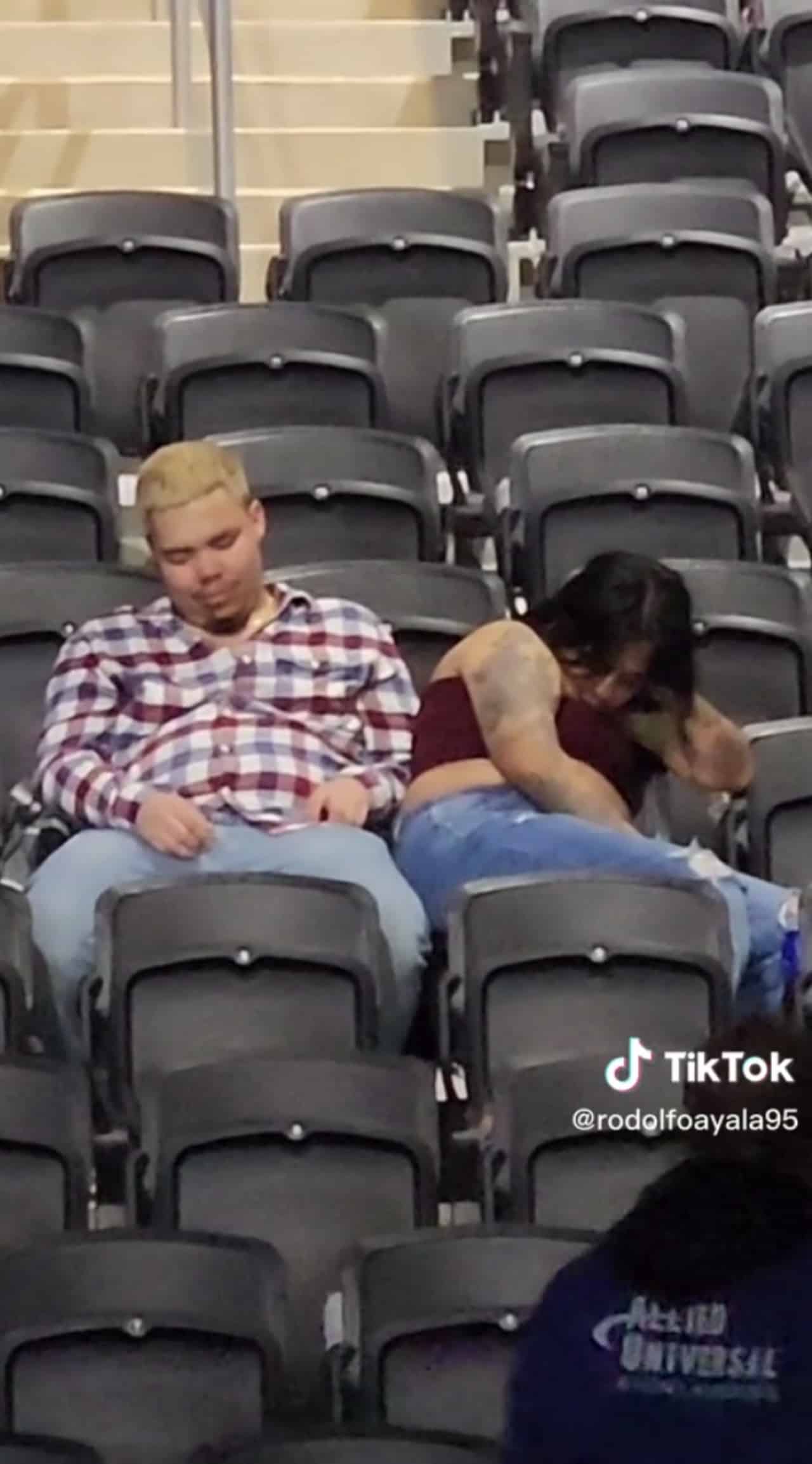 pareja dormida grupo firme