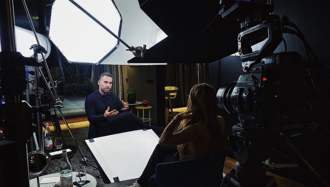 Enrique Acevedo entrevista Shakira Danel Bisogno