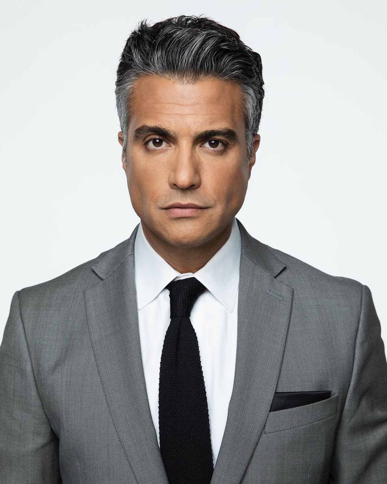 Jaime Camil himno Estados Unidos burla