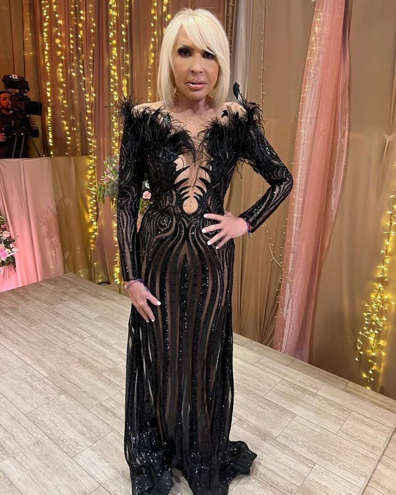 Laura Bozzo responde haters vestido gala