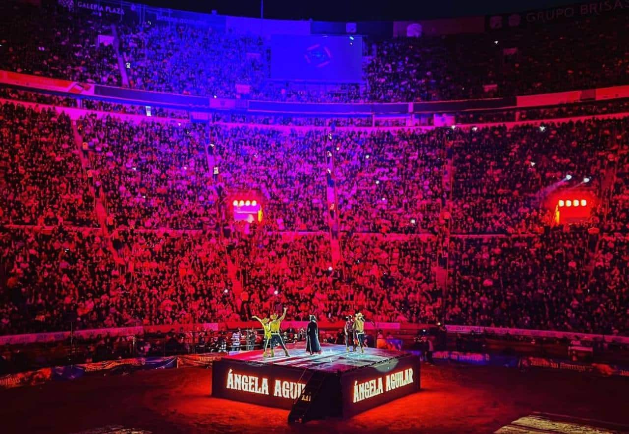 Los Aguilar Plaza Toros Mexico lleno