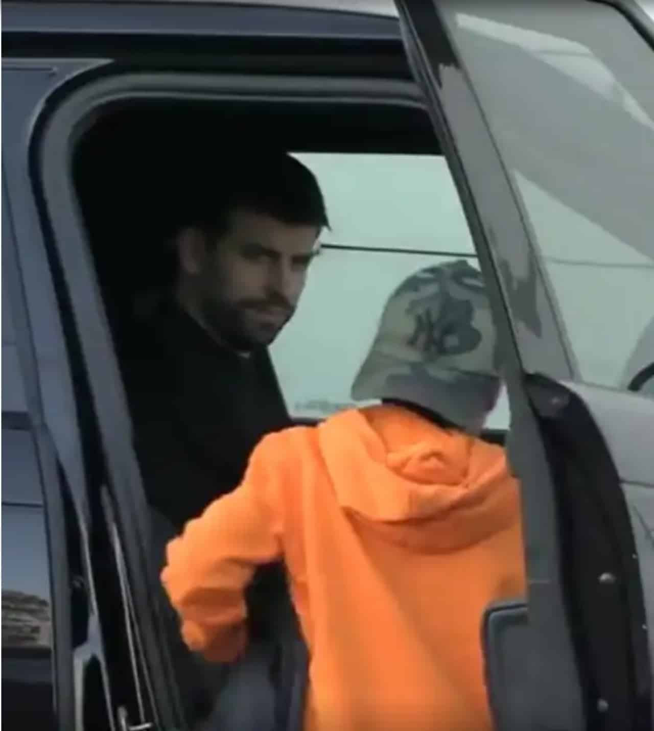 Piqué video mal padre hijos