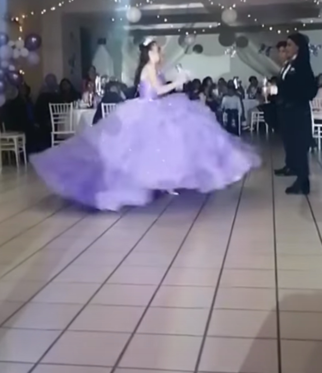 Chambelanes quinceañera mamá