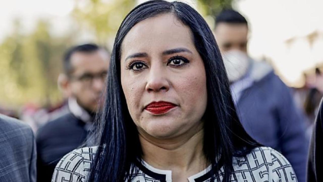Sandra Cuevas empresa rótulos