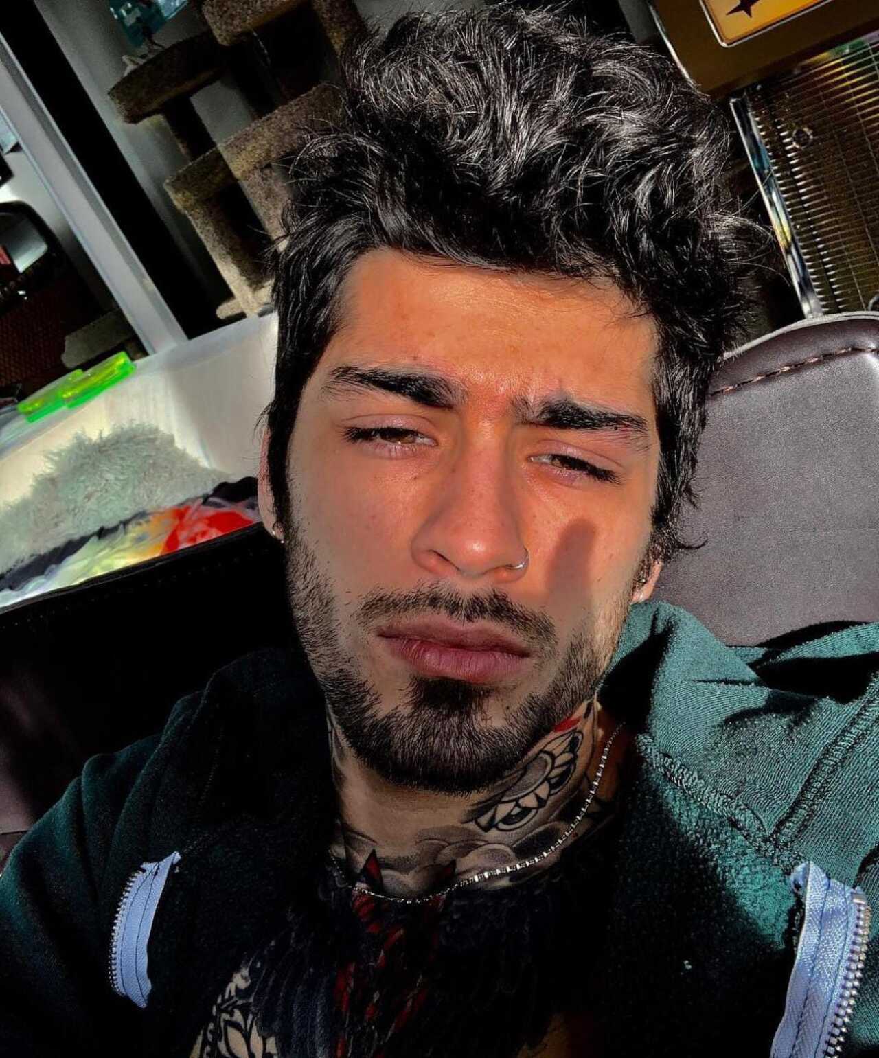 Zayn Malik sale con Selena Gómez