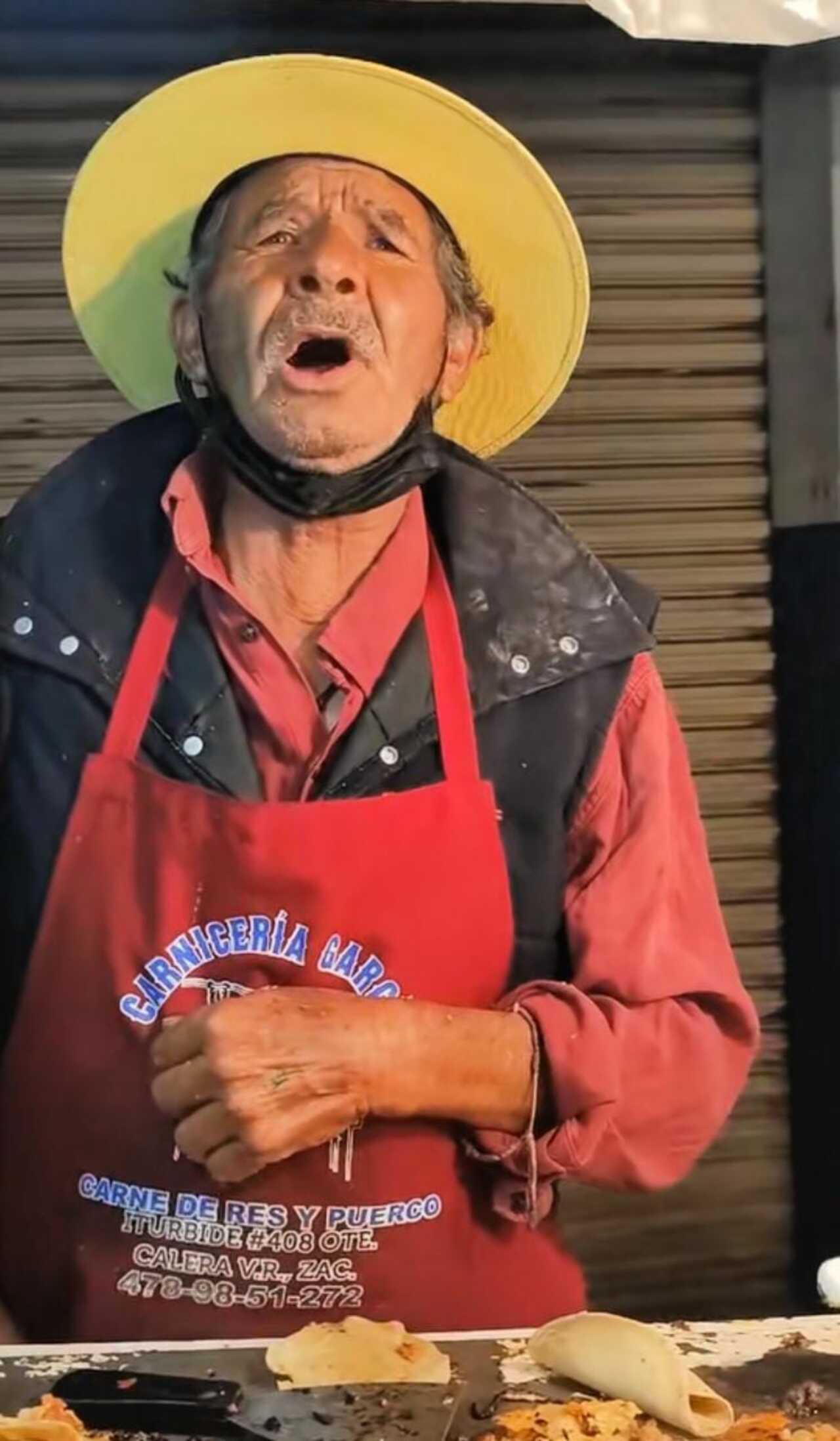Taquero canta igual de Pedro Infante 