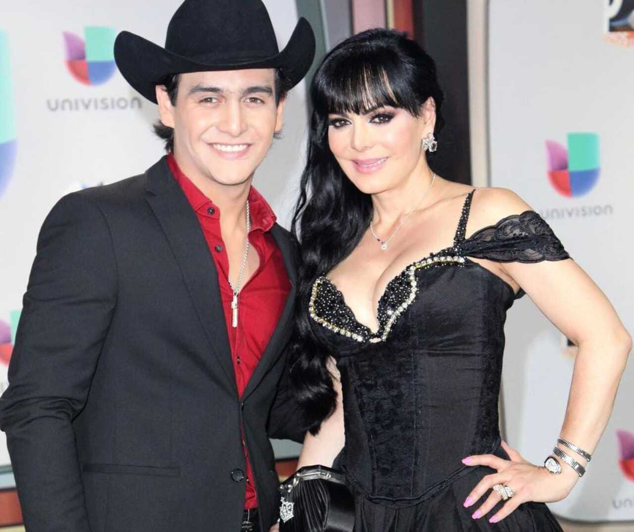 Maribel Guardia recibe pésame de amante de Joan Sebastian