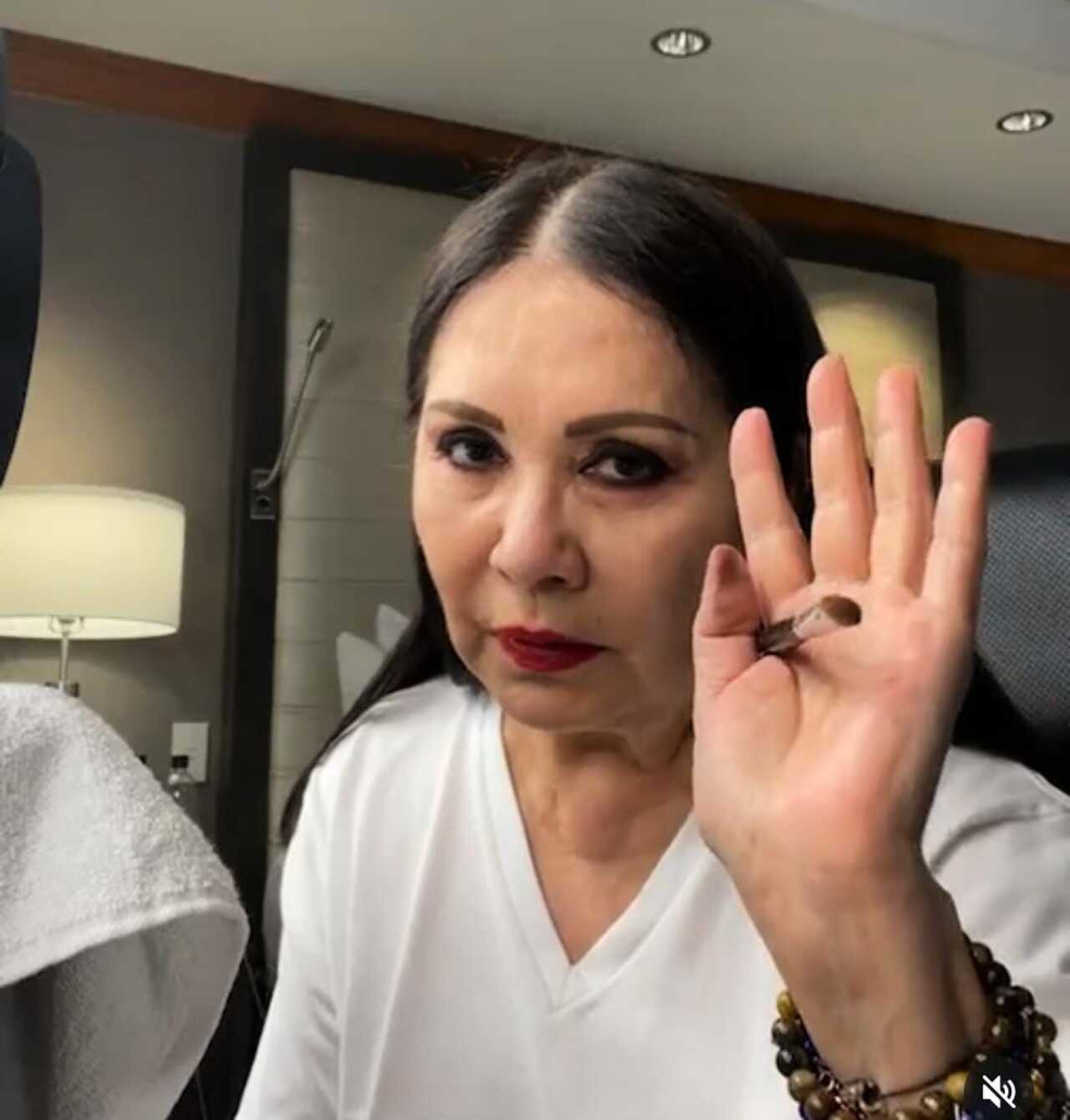 Ana Gabriel regaña a su empleada
