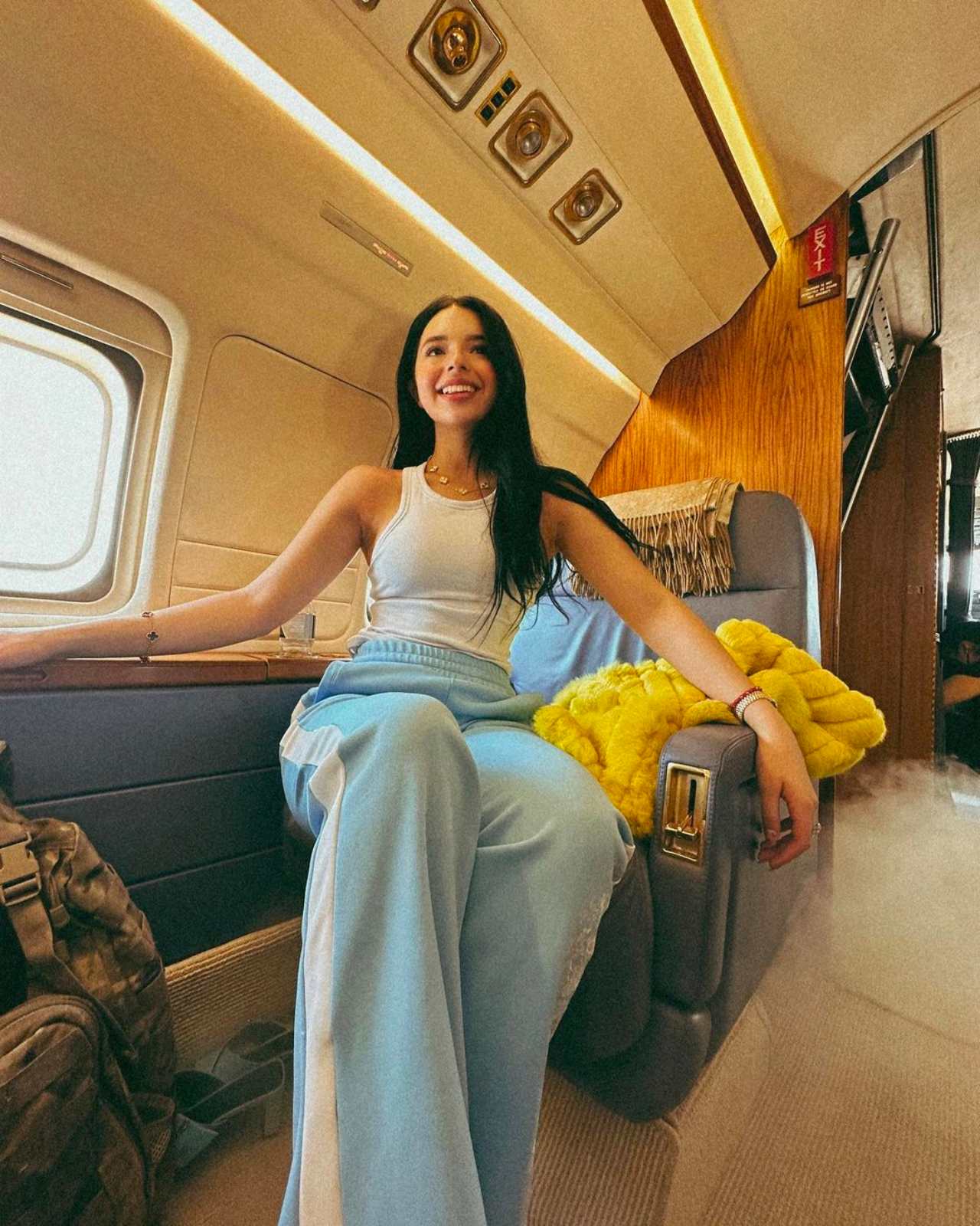 Ángela Aguilar felicita a Cazzu por su embarazo