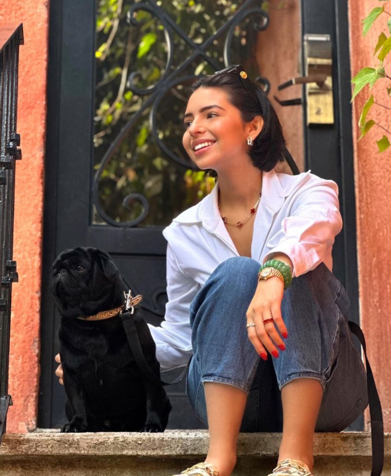 Ángela Aguilar hamburguesa gringa