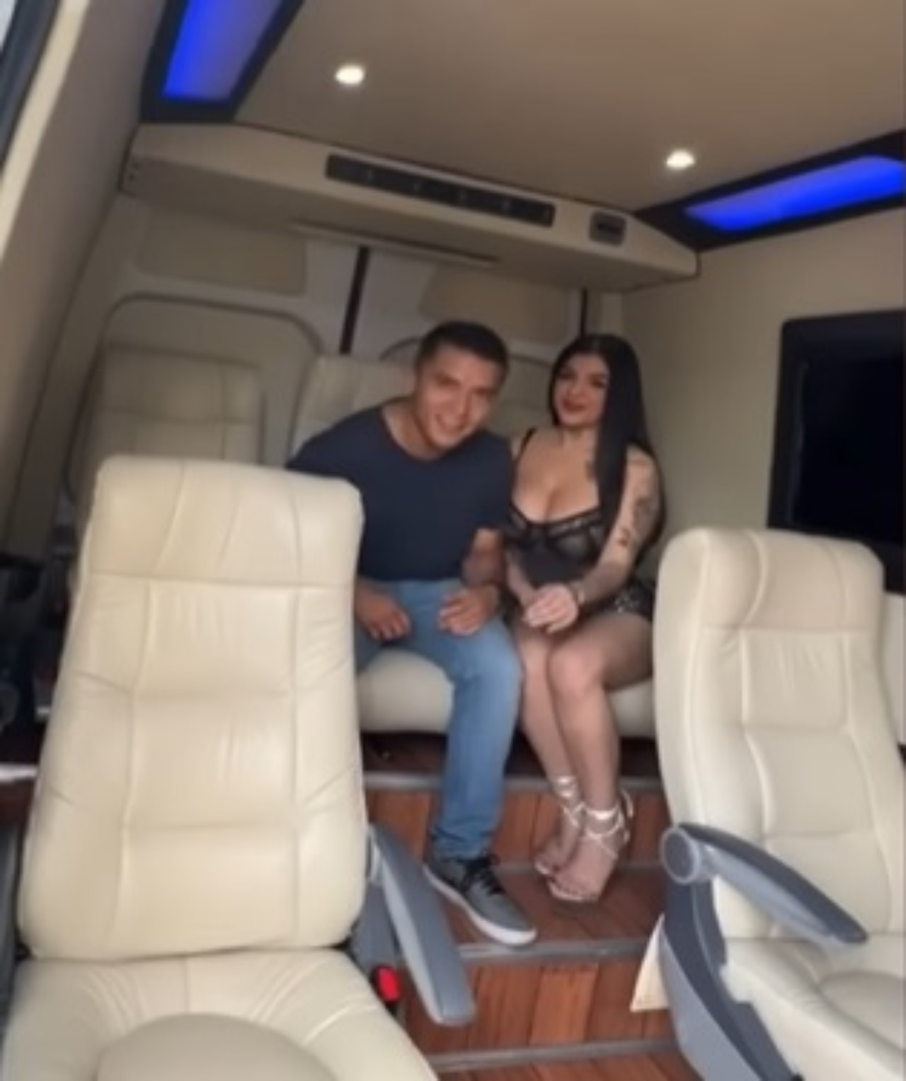 Novio chica queda paraiso Karely Ruiz