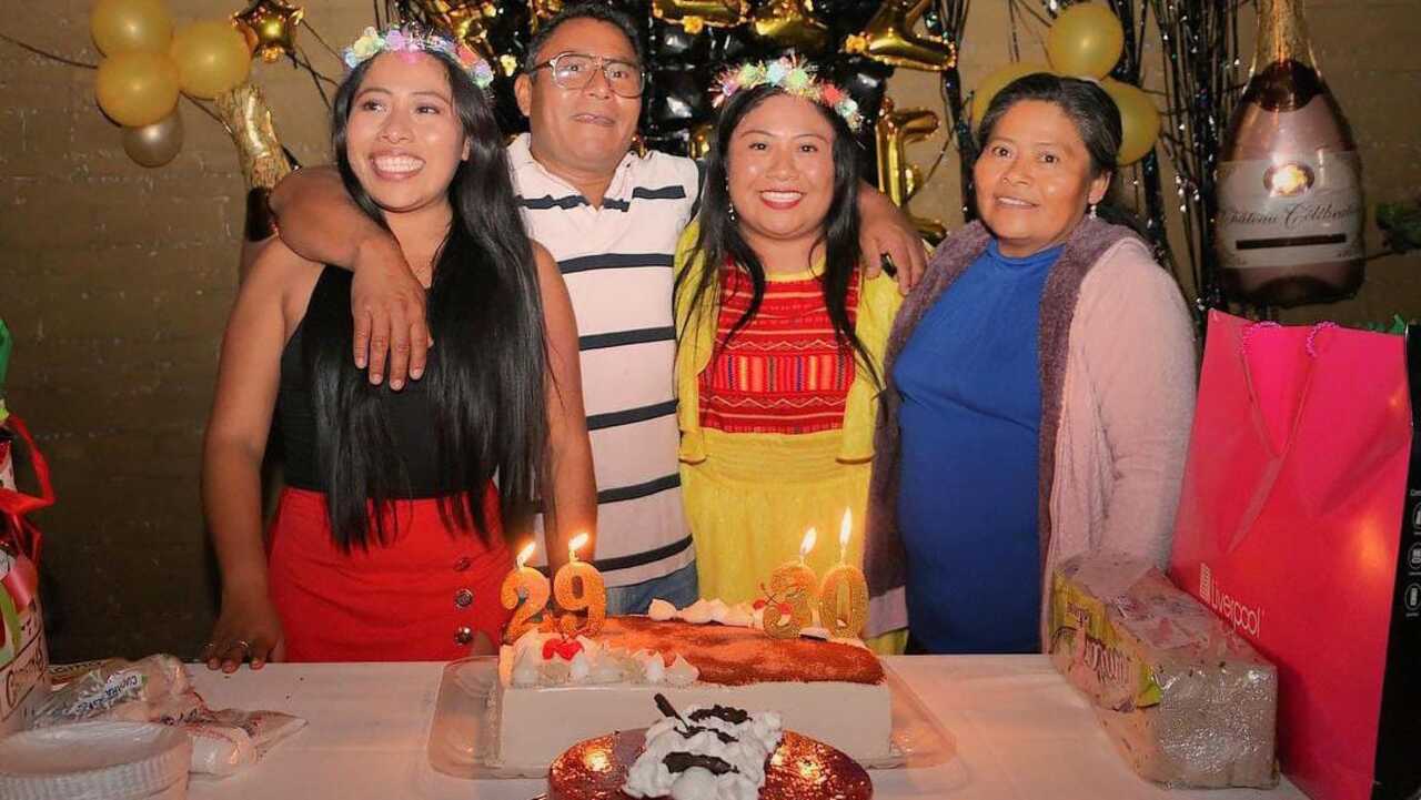 Familia de Yalitza Aparicio sufre discriminación en restaurante 