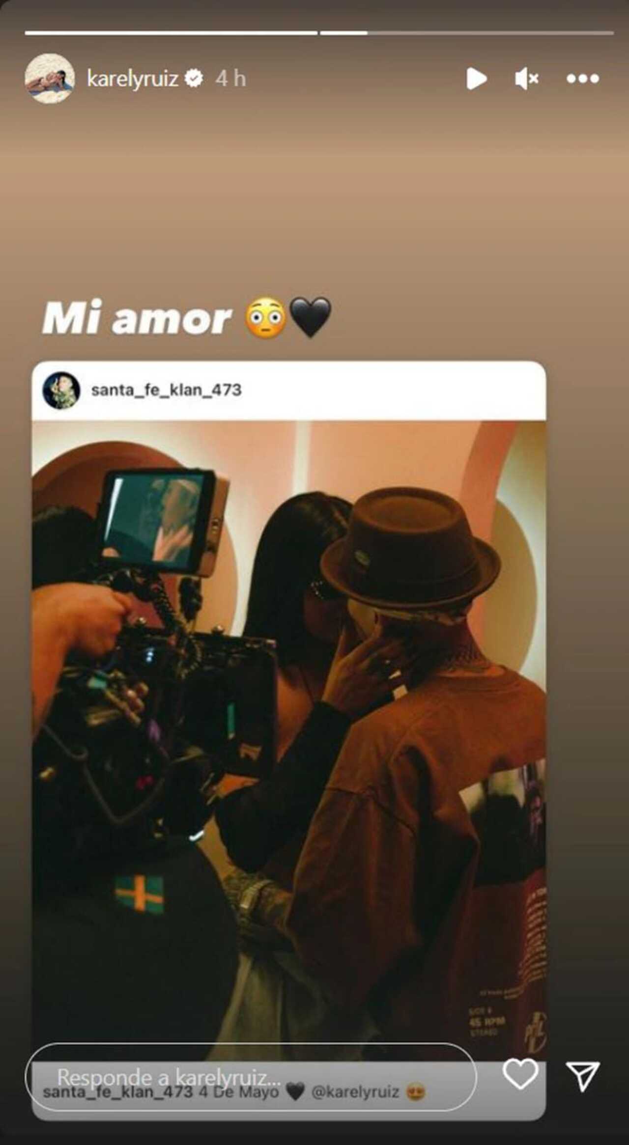 Karely Ruiz le dice mi amor a Santa Fe Klan