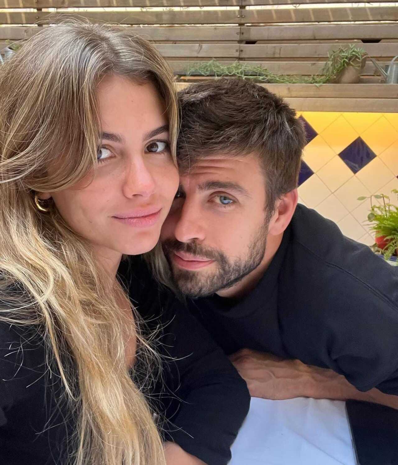 Piqué no puede llevar a sus hijos cos Clara Chía