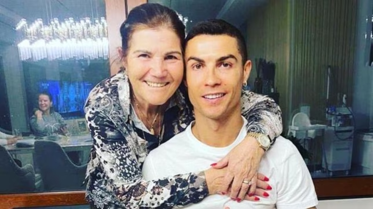 Cristiano Ronaldo vive con su madre