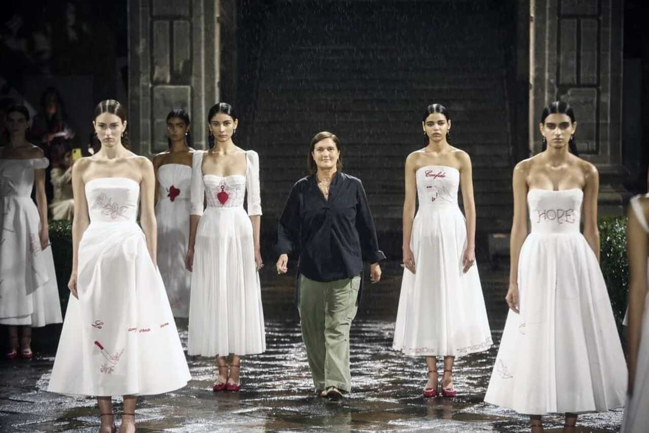 Desfile Dior causa indignación