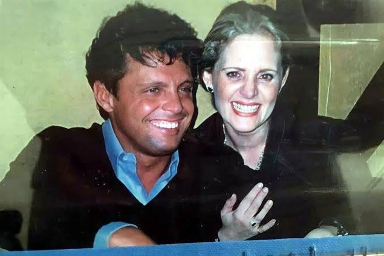 Erika Buenfil noche de pasión con Luis Miguel