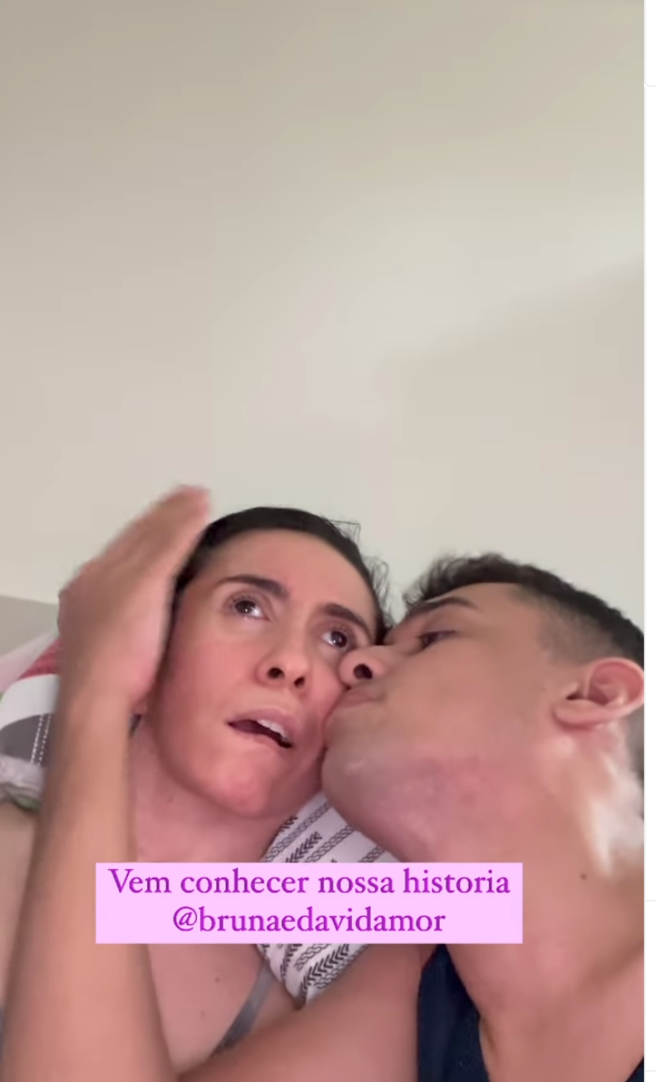 Esposo deja todo por cuidar a su esposa