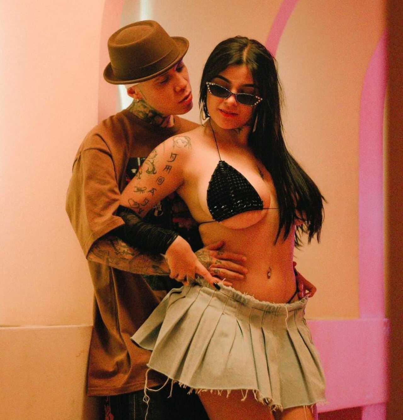 Karely Ruiza habla sobre su relación son Santa Fe