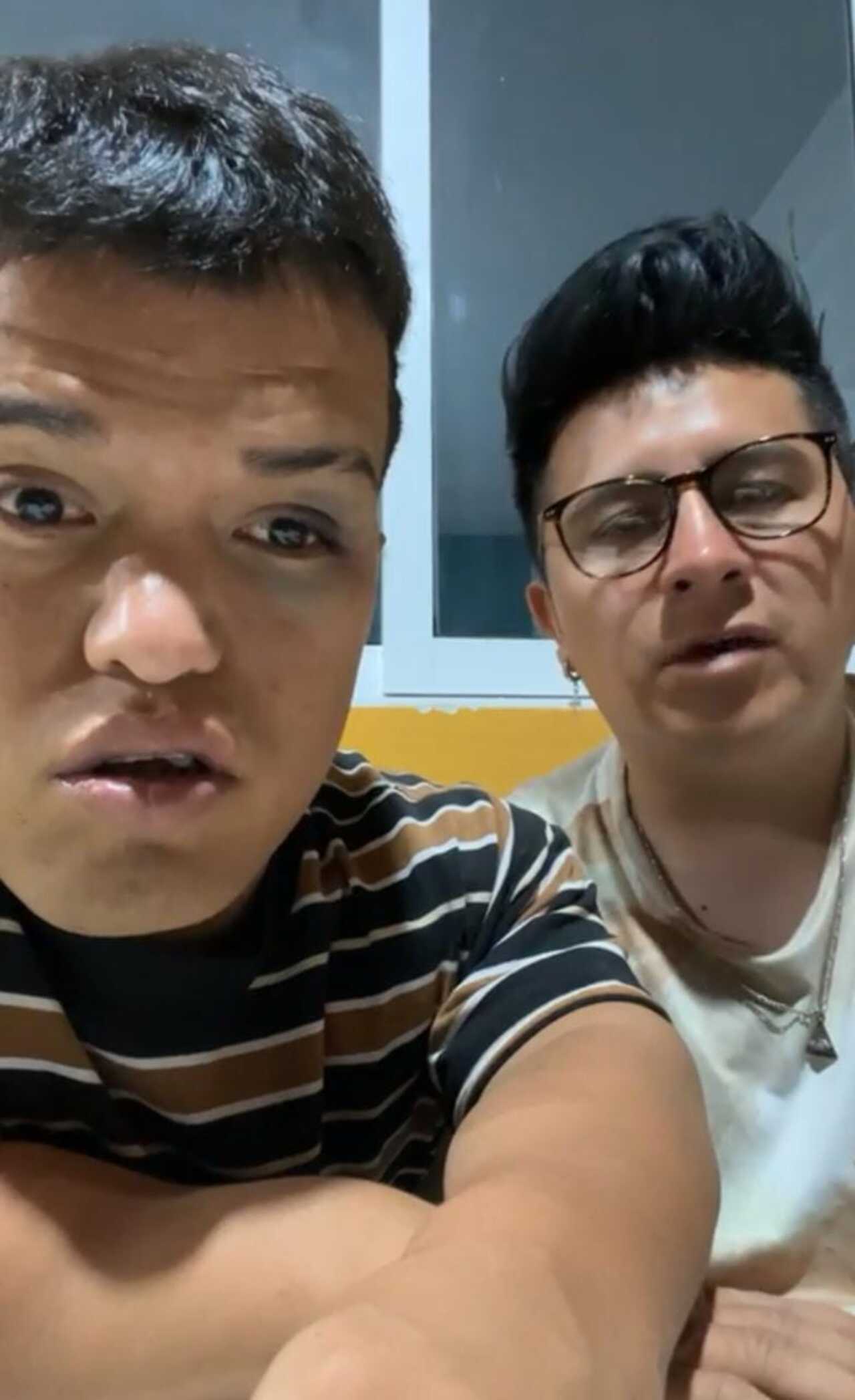 Fan golpea a Medio Metro en la cara