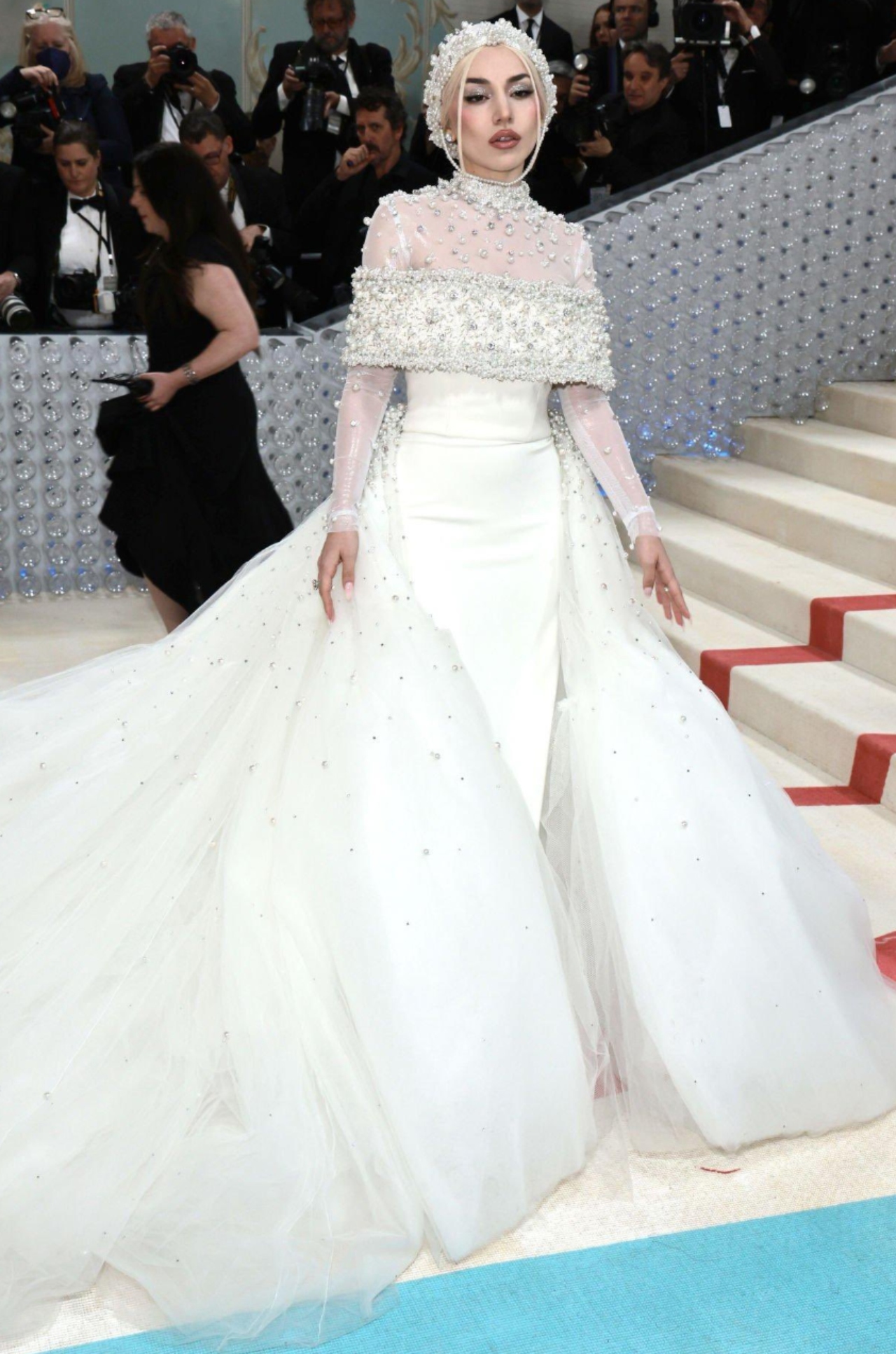 Met gala 2023 alfombra roja emily ava max