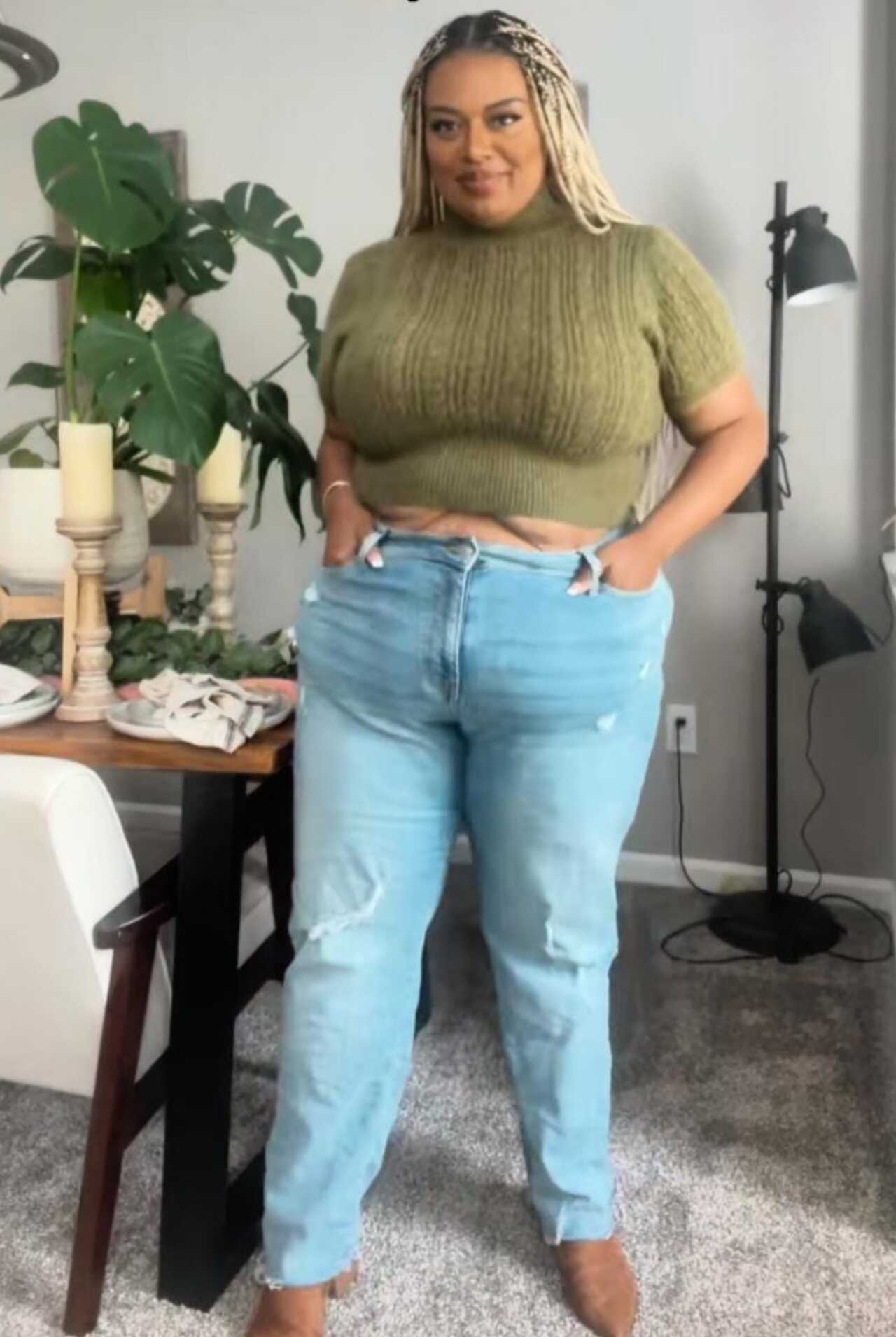 Modelo recibe críticas por forma de su cuerpo