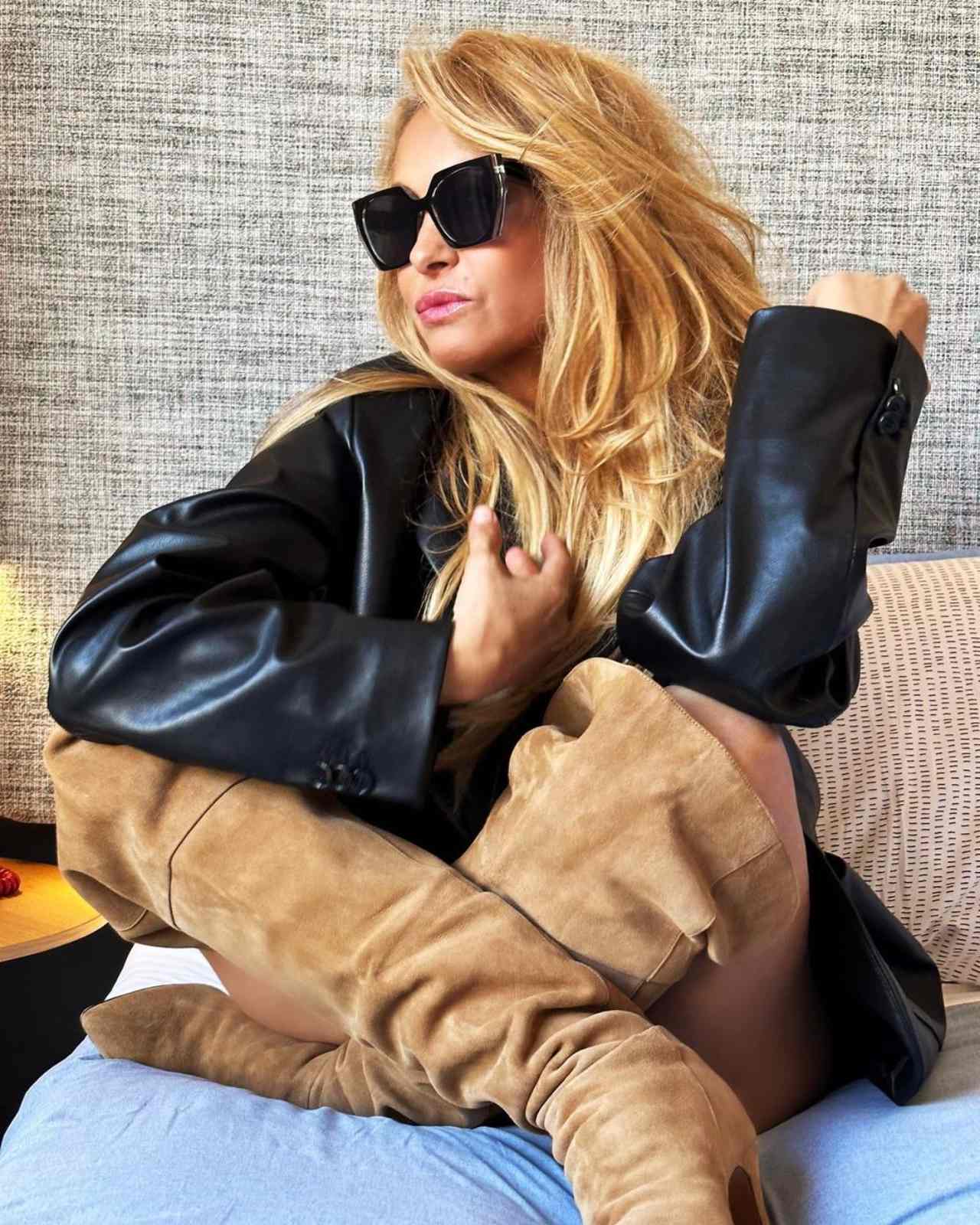 Paulina Rubio burla conductora programa España