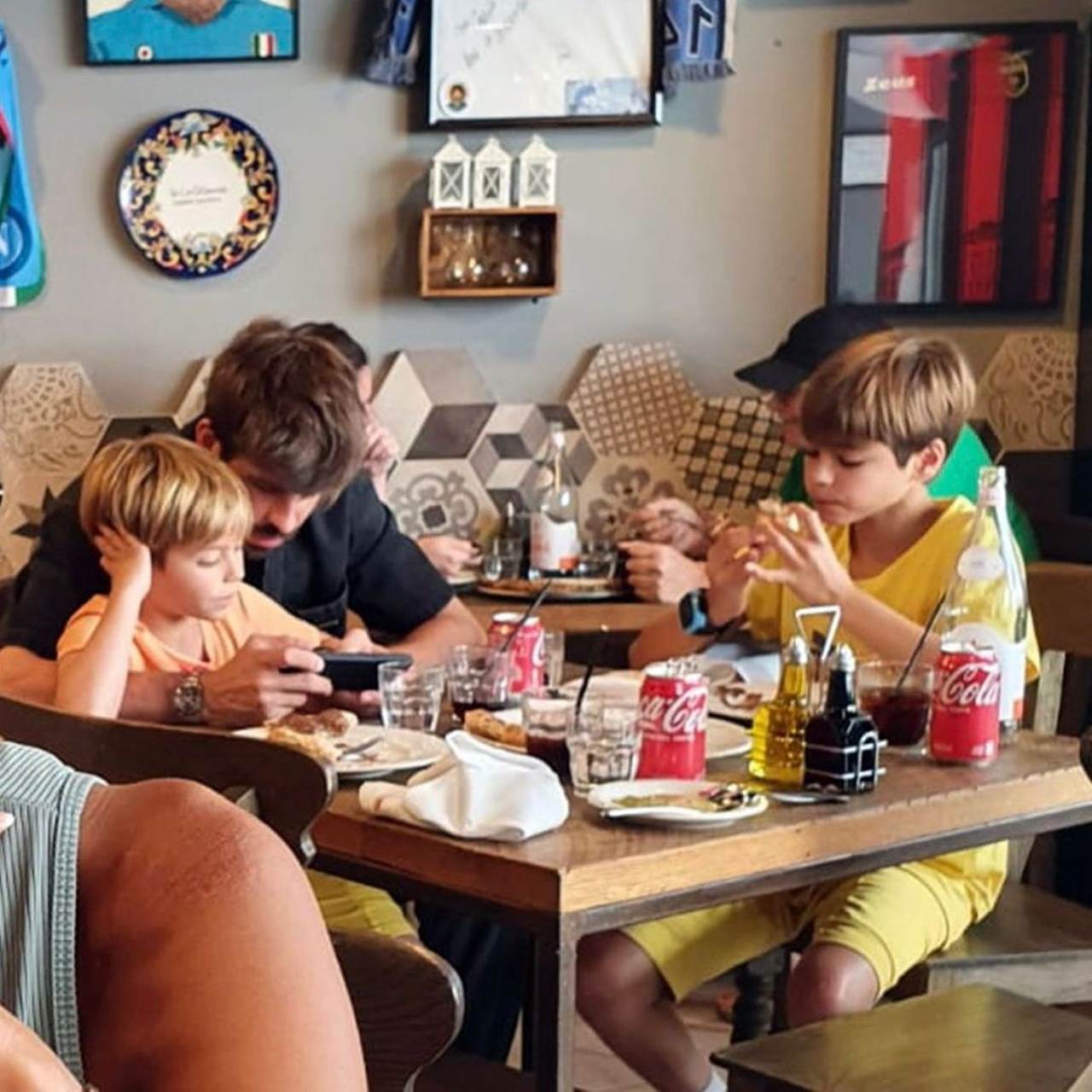 Pique pasando tiempo con hijos Miami