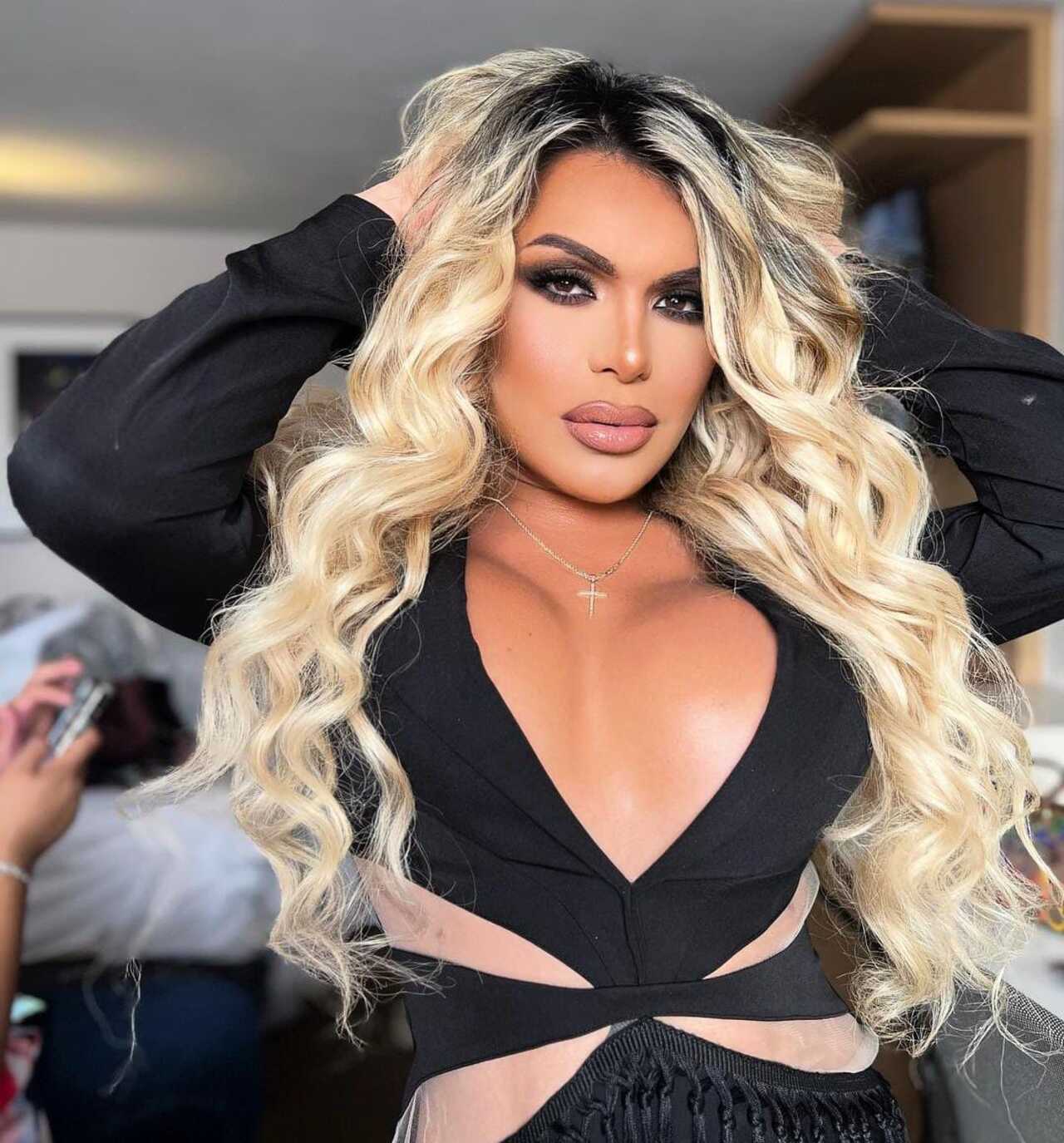 Poncho de Nigris se lanza contra Wendy Guevara