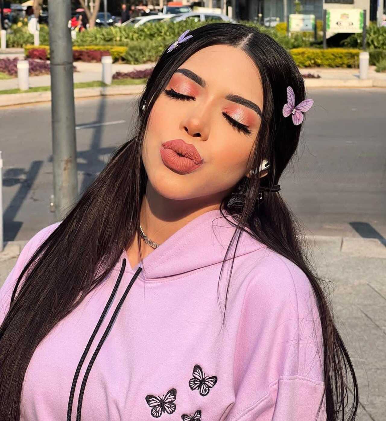 Yeri Mua niega que tenía piojos