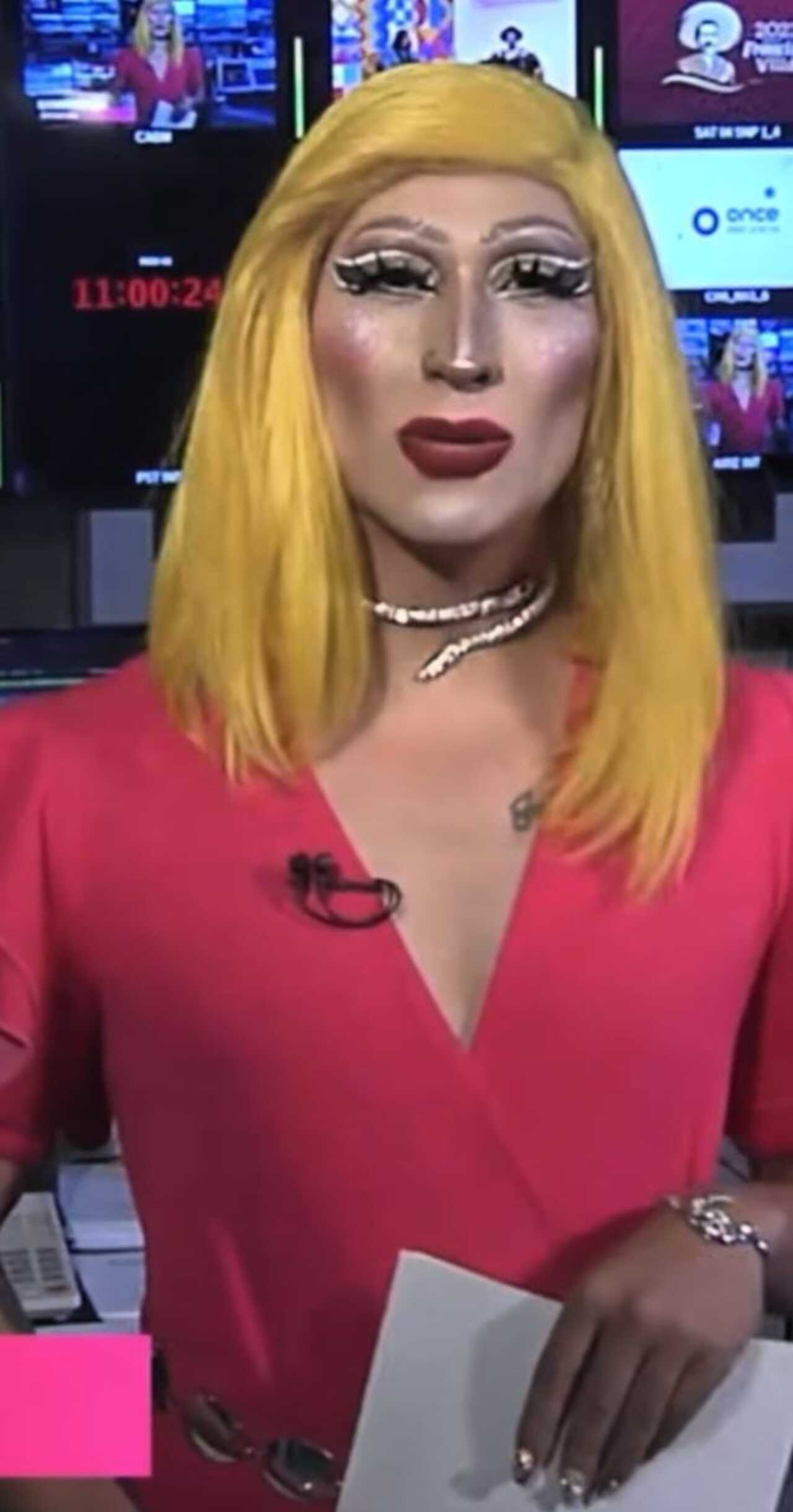 Primera presentadora de noticias Drag