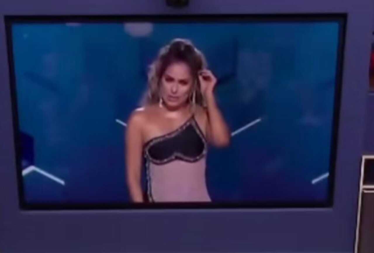 Galilea Montijo manda señal a Paul Stanley
