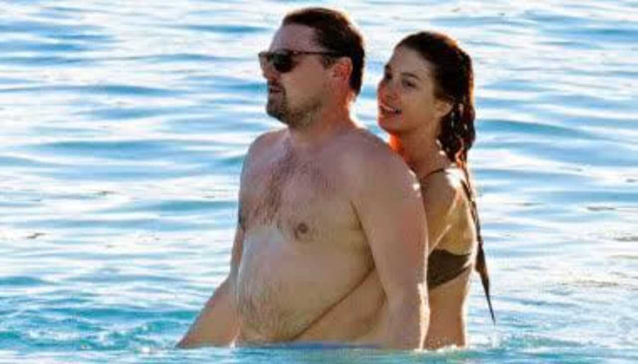 Leonardo DiCaprio sale con modelo 26 años menor