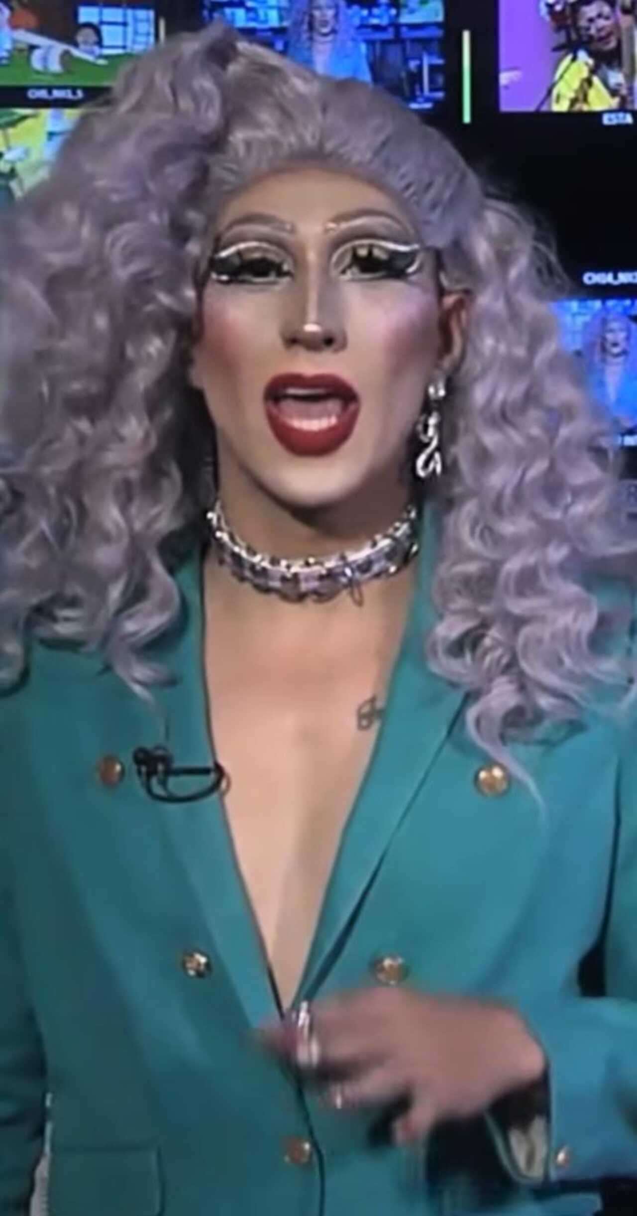 la primera presentadora Drag Queen