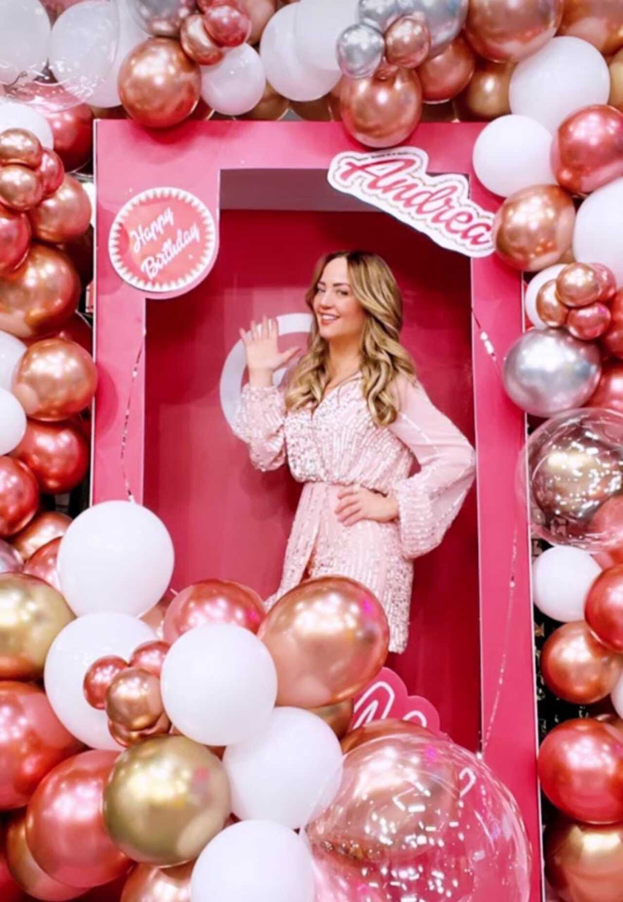 Erik Rubín le dice a Andrea Legarreta que la ama en su cumpleaños