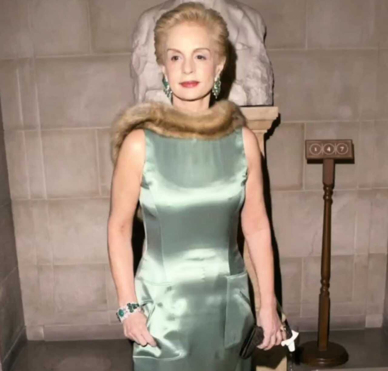 Reviven entrevista de Carolina Herrera tras asegurar que los millonarios no se saben vestir