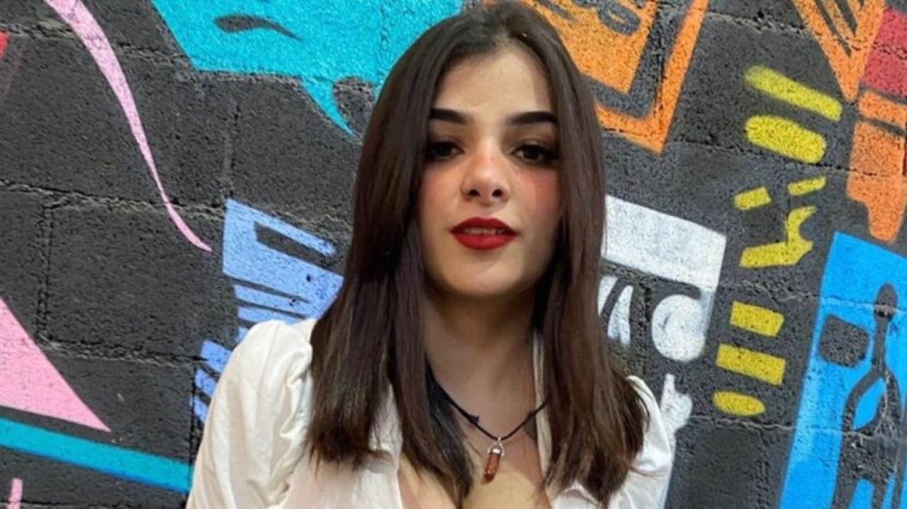 Karely Ruiz Yeri Mua