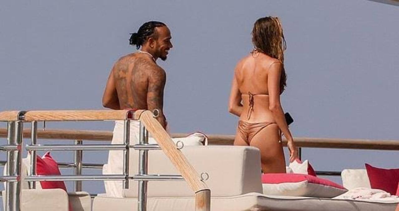 Lewis Hamilton sale con Eiza González en lujoso Yate
