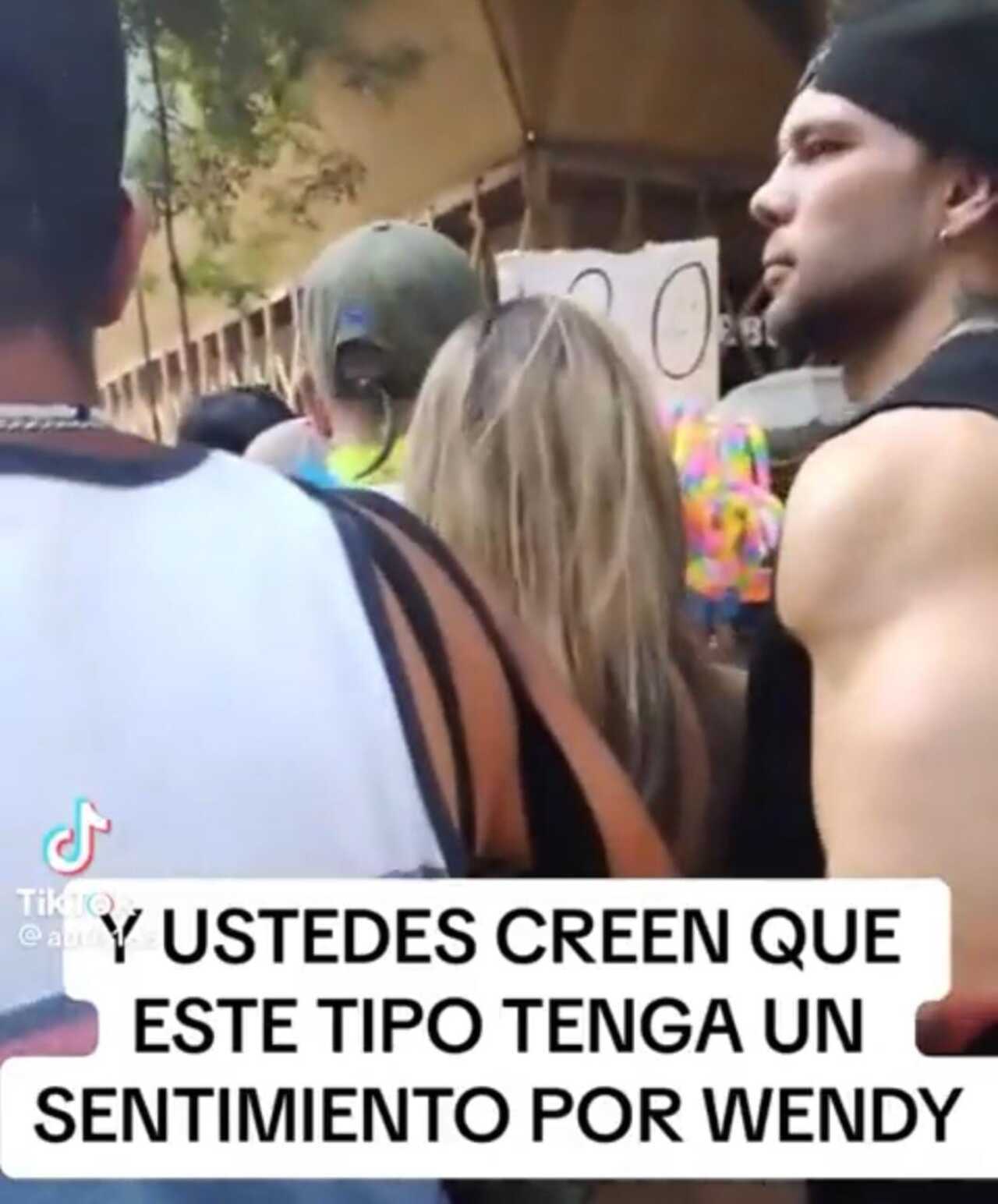 Captan a Marlon Colmenarez con nueva novia y