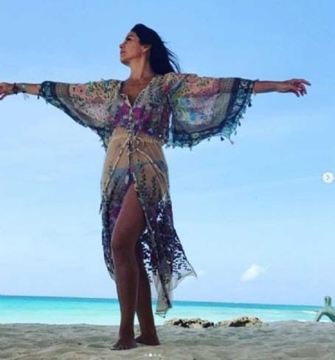 Paola Rojas presume cuerpo en las Bahamas